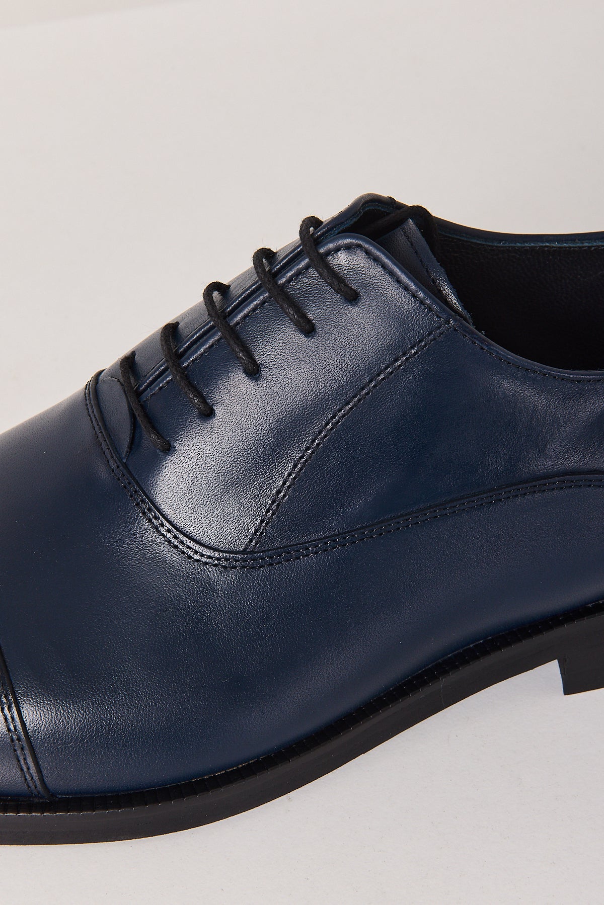 Hochwertige Oxford-Schuhe für Herren aus echtem Vollnarbenleder