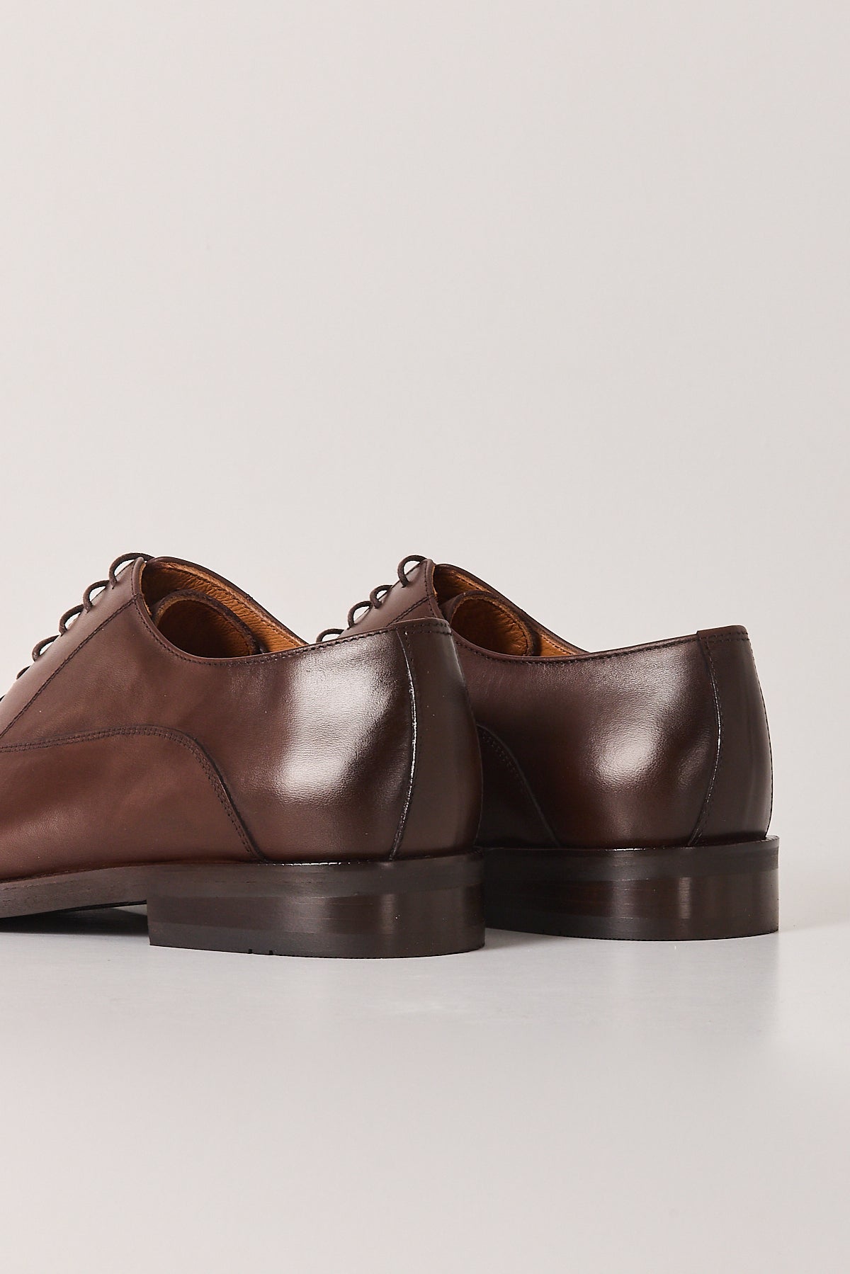 Hochwertige Oxford-Schuhe für Herren aus echtem Vollnarbenleder