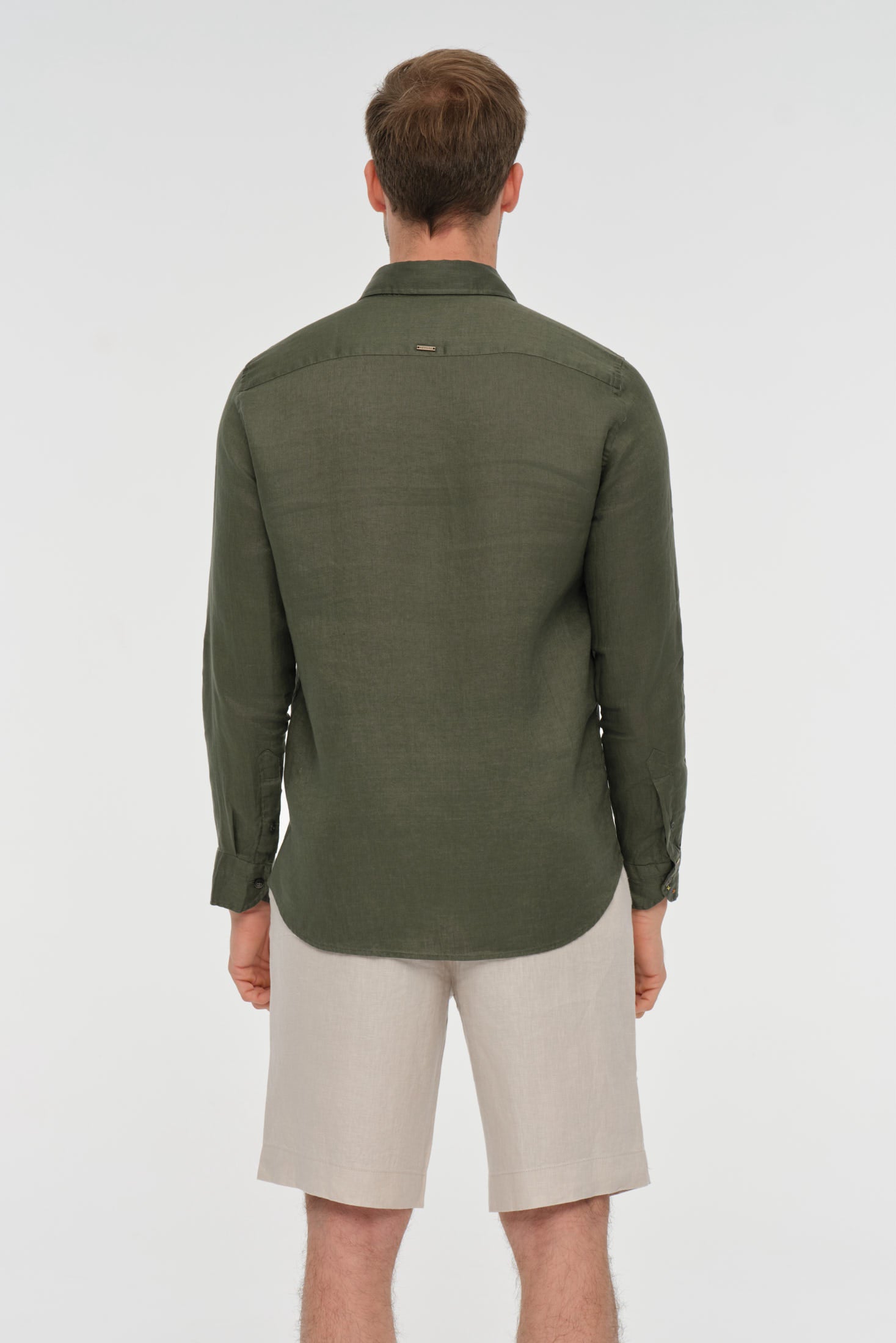 Pure Leinenhemd | Clean Sommer Tailoring – Modell 2026