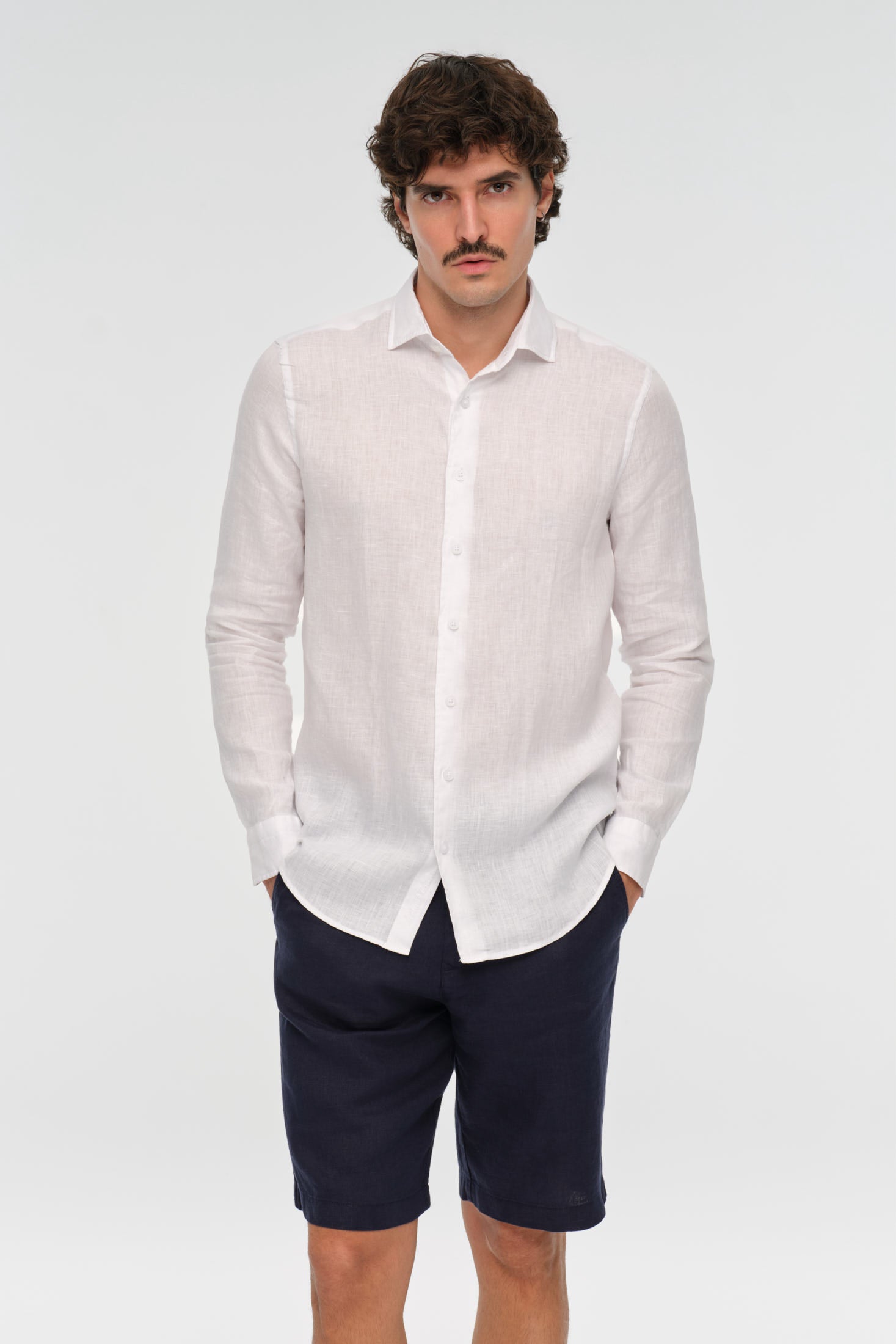 Pure Leinenhemd | Clean Sommer Tailoring – Modell 2026