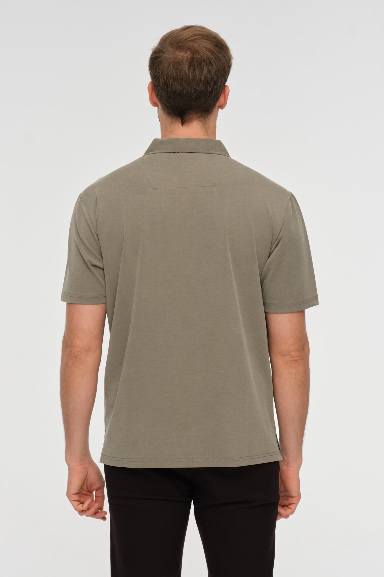 Getailleerde zip polo | TENCEL™ stretch blend voor moderne business casual – Model 8039