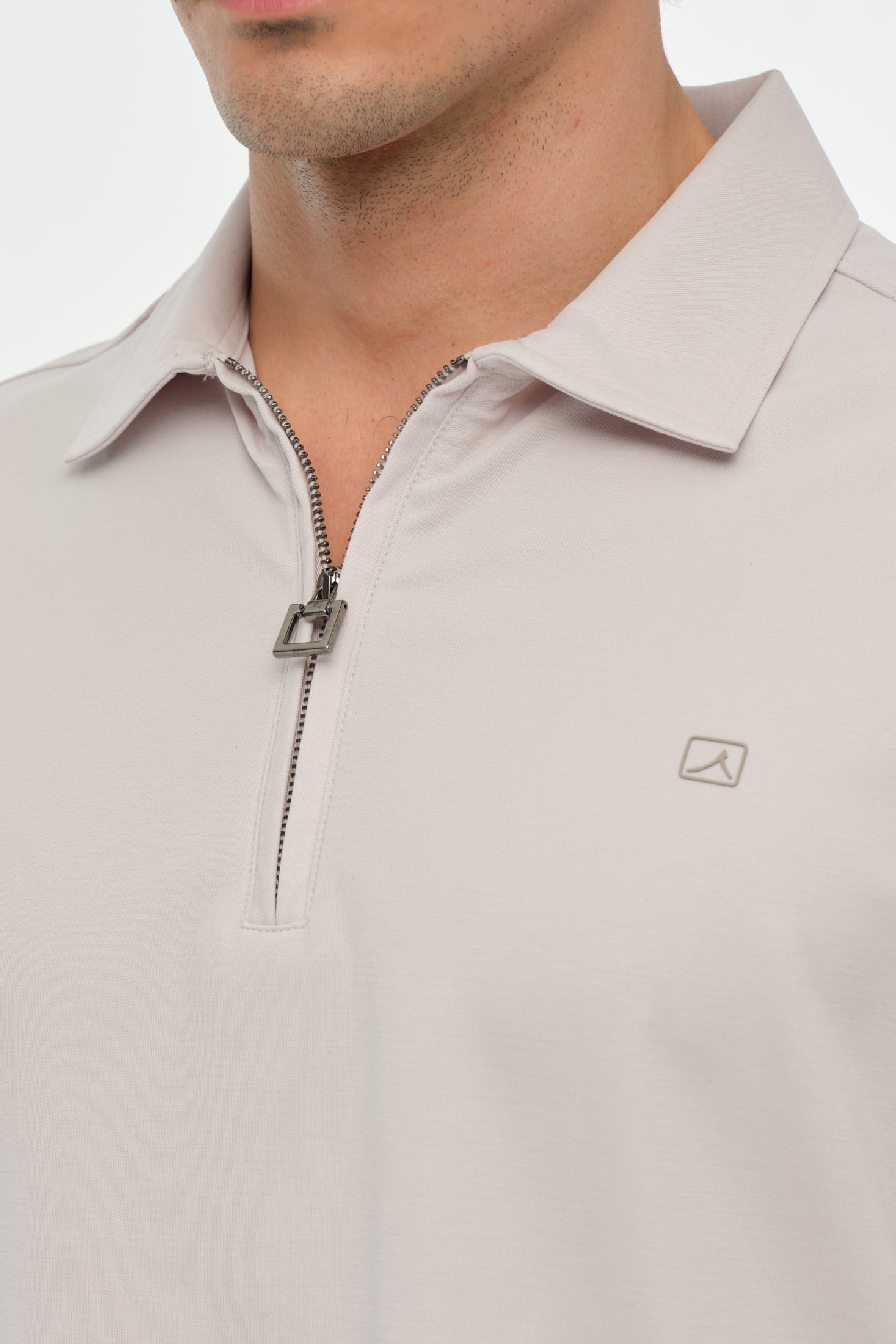 Getailleerde zip polo | TENCEL™ stretch blend voor moderne business casual – Model 8039