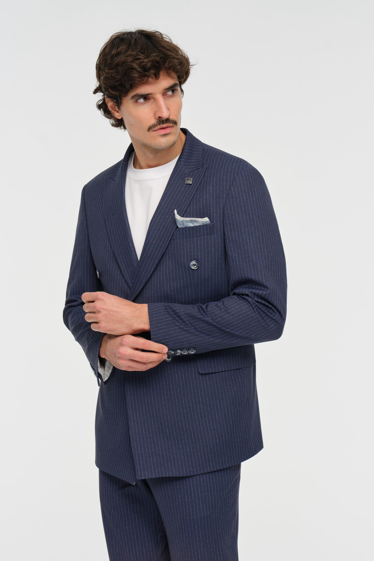 Double-Breasted Tailored Fit Suit | Modern Elegance – Model 4078