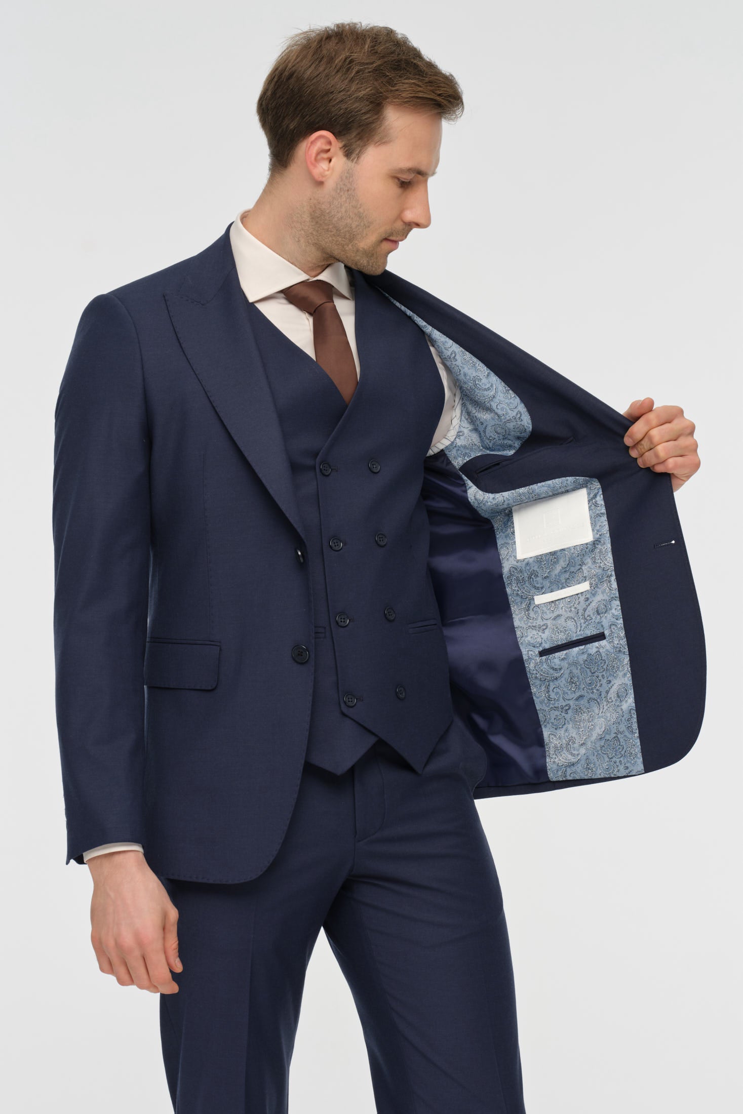 Two-Piece Suit | Tailored Fit Timeless Elegance – Model 4080