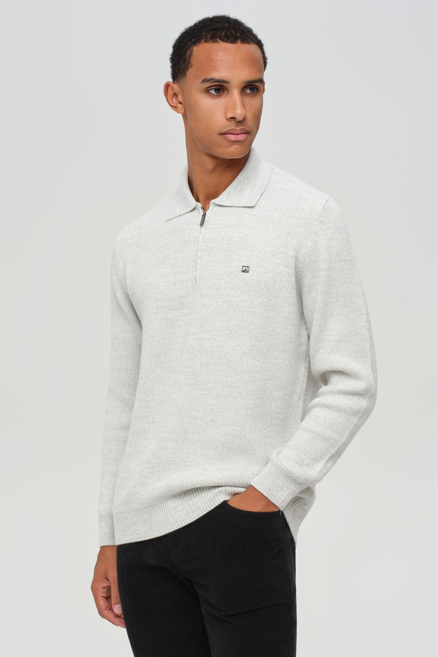 Hochwertiger Herren-Strickpullover mit halbem Reißverschluss – Weiches Stretchmaterial | Modell 8024