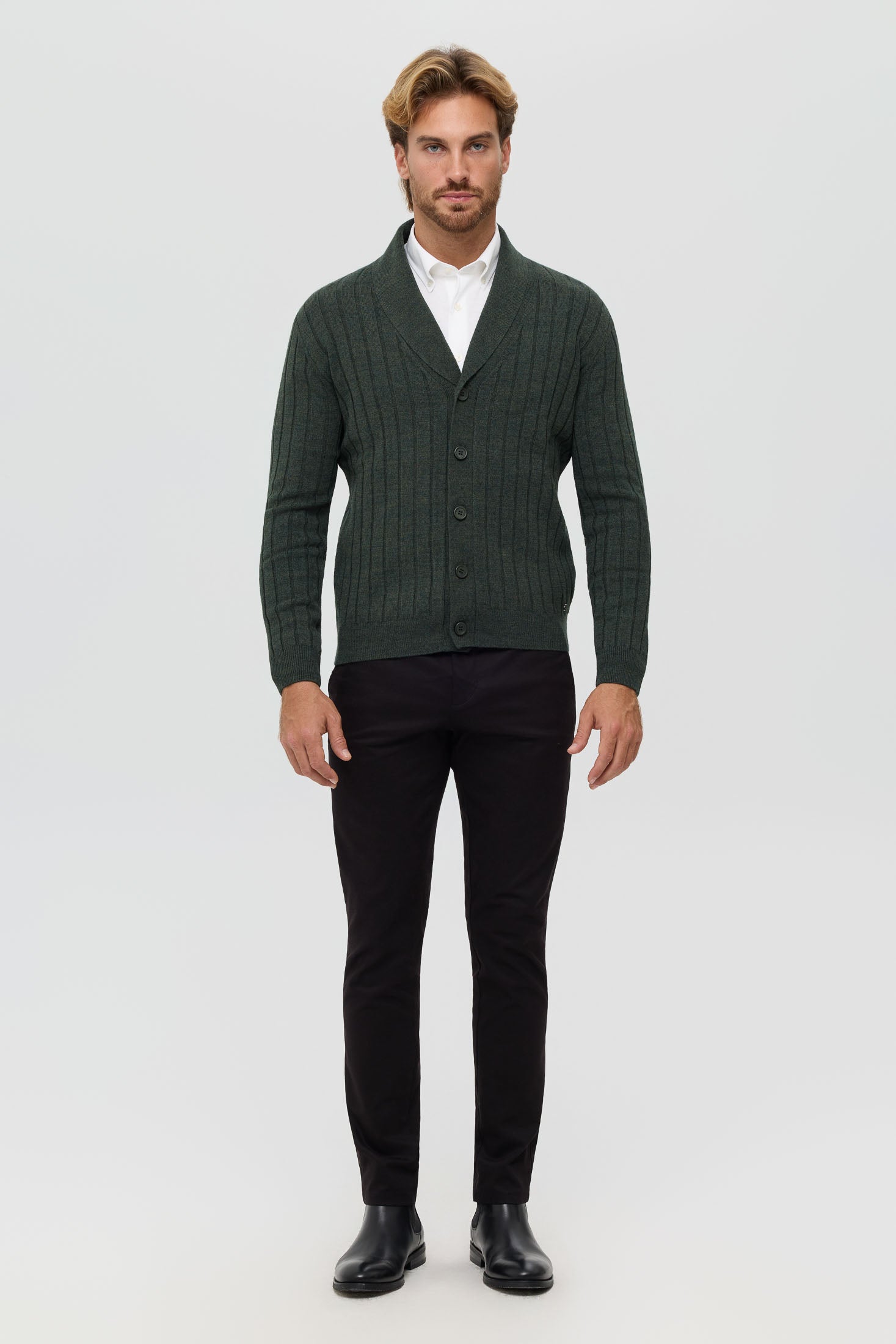 Hochwertige Herren-Strickjacke mit Schalkragen – Woll-Kaschmir-Mischung | Modell 8026