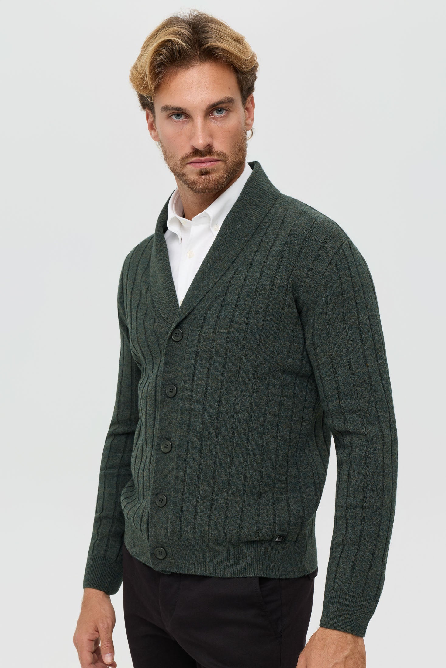 Hochwertige Herren-Strickjacke mit Schalkragen – Woll-Kaschmir-Mischung | Modell 8026