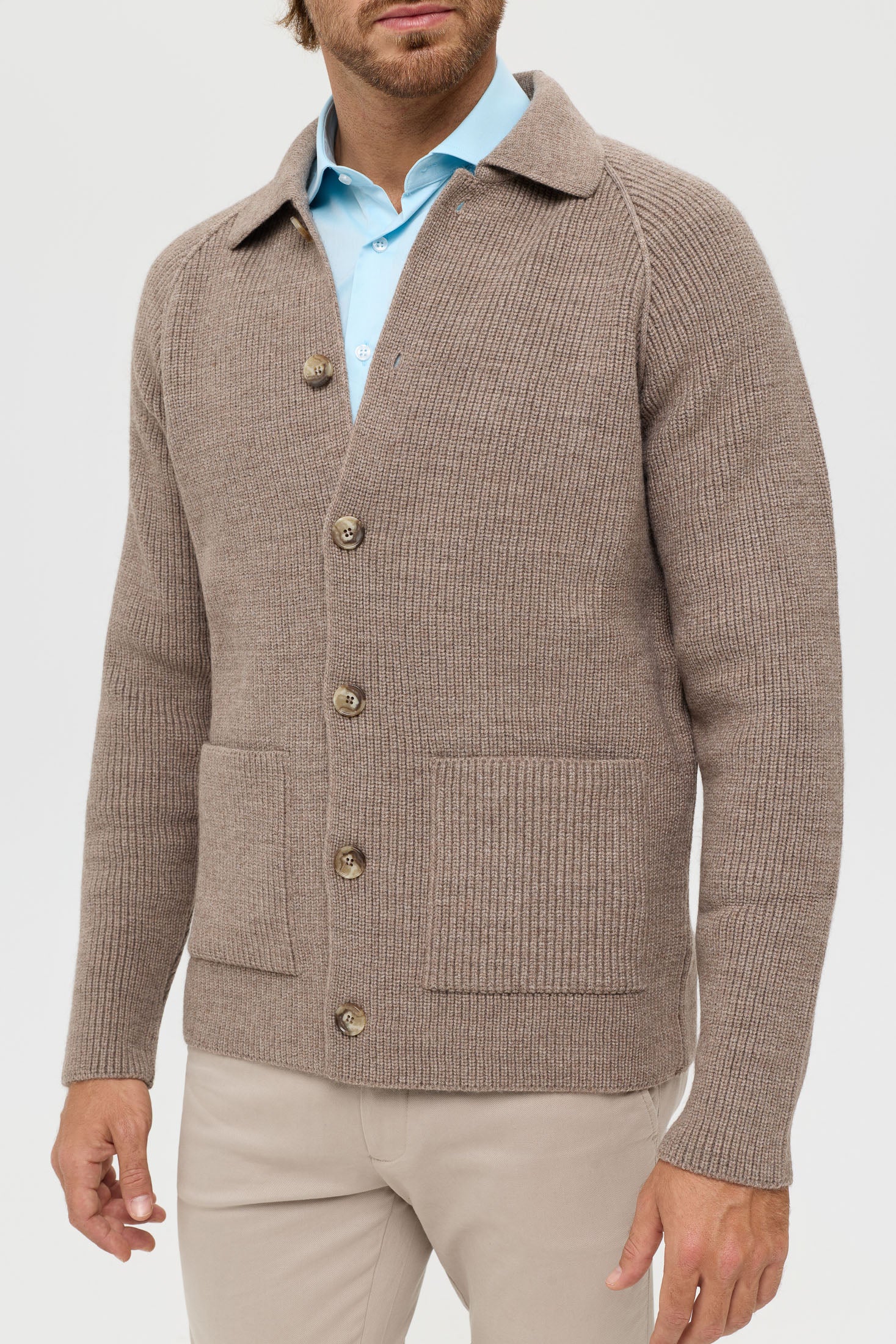 Hochwertiger Herren-Strickcardigan mit Knöpfen – Rippstrickstruktur | Modell 8027