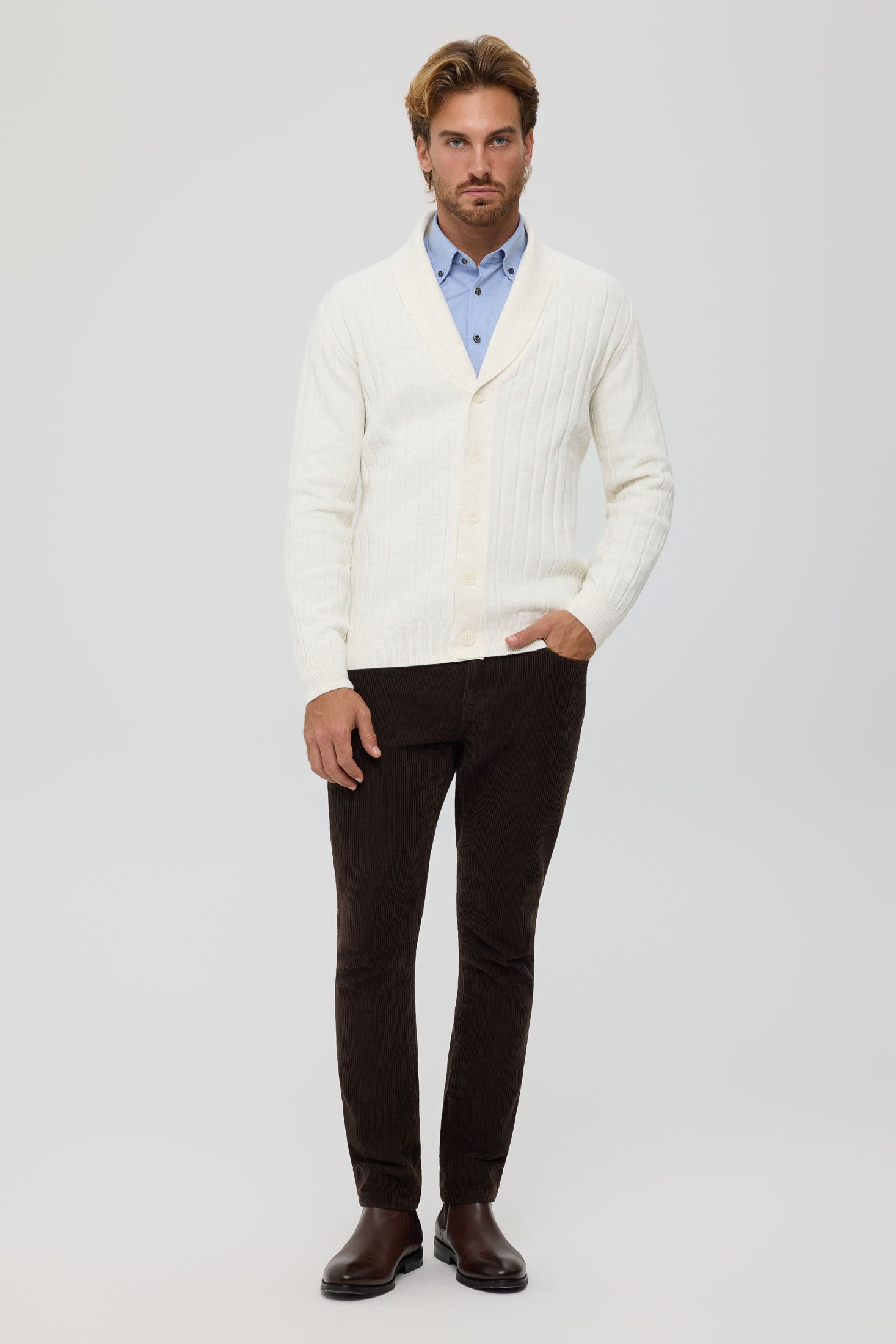 Hochwertige Herren-Strickjacke mit Schalkragen – Woll-Kaschmir-Mischung | Modell 8026