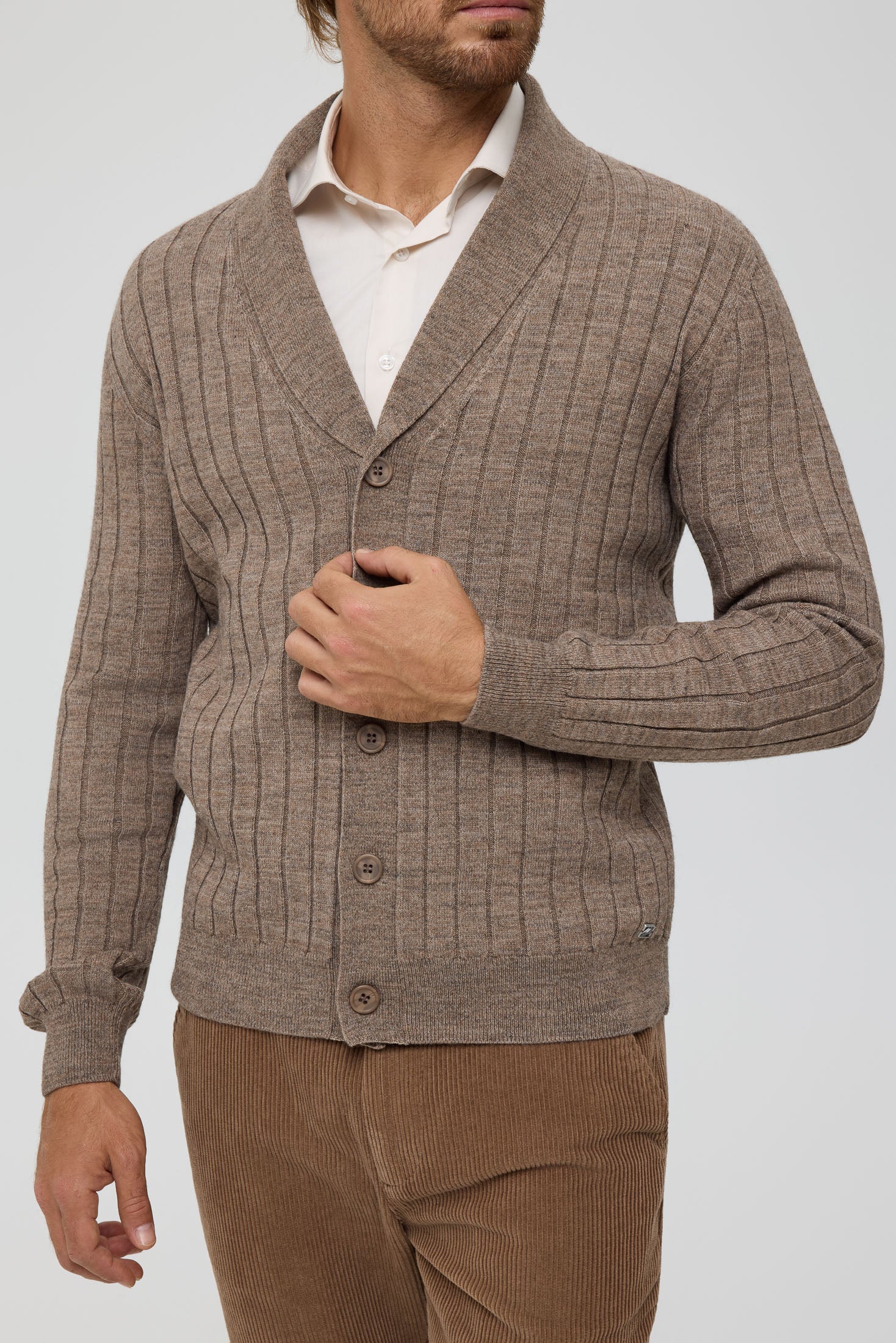 Hochwertige Herren-Strickjacke mit Schalkragen – Woll-Kaschmir-Mischung | Modell 8026