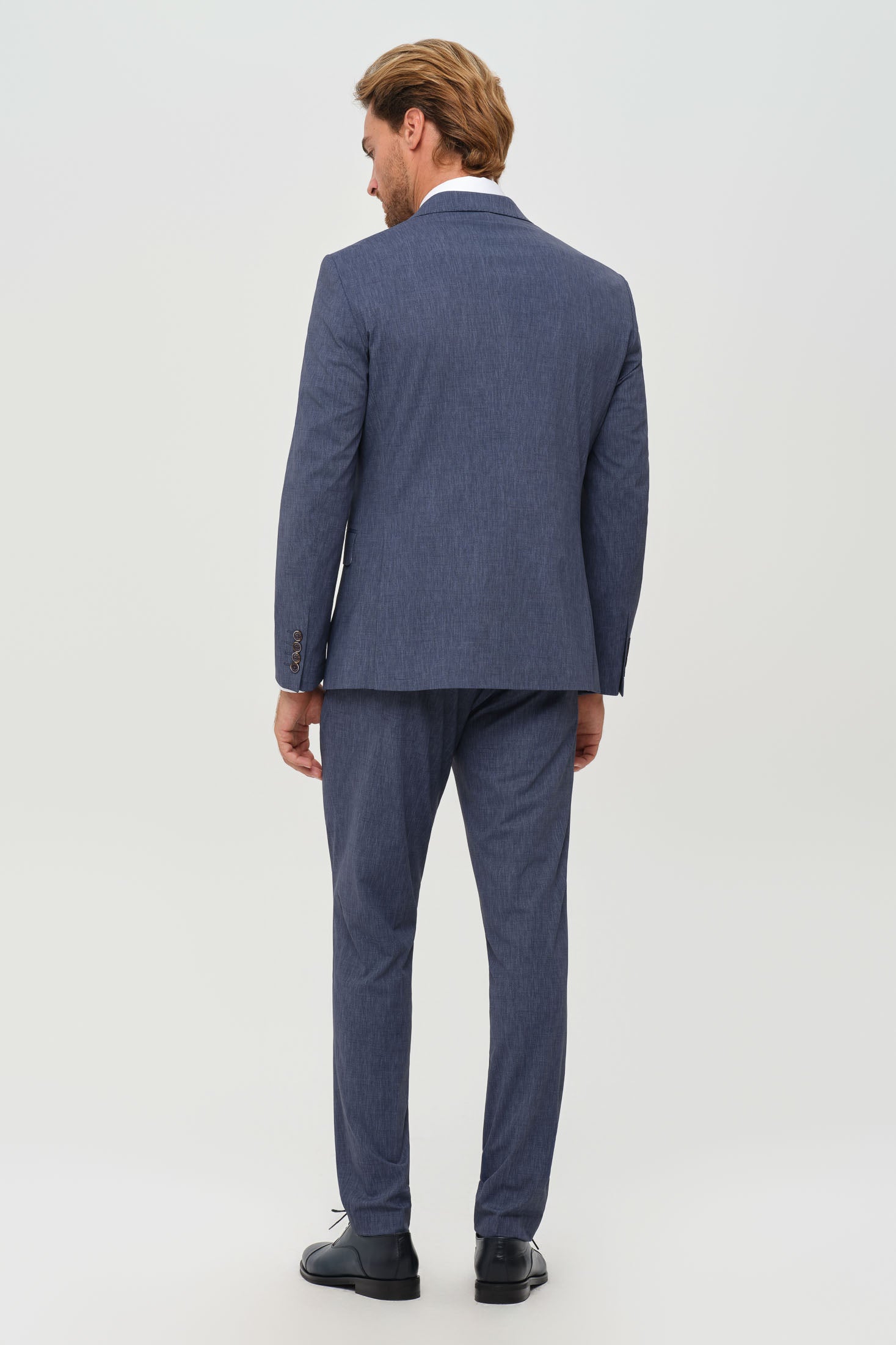 Herenpak met dubbele rij knopen – verfijnde stretchstructuur | Stijl 4077