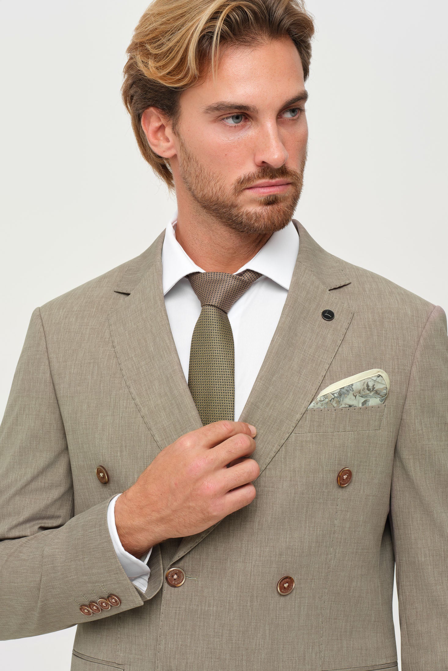 Men’s Double-Breasted Suit – Refined Stretch Structure | Style 4077