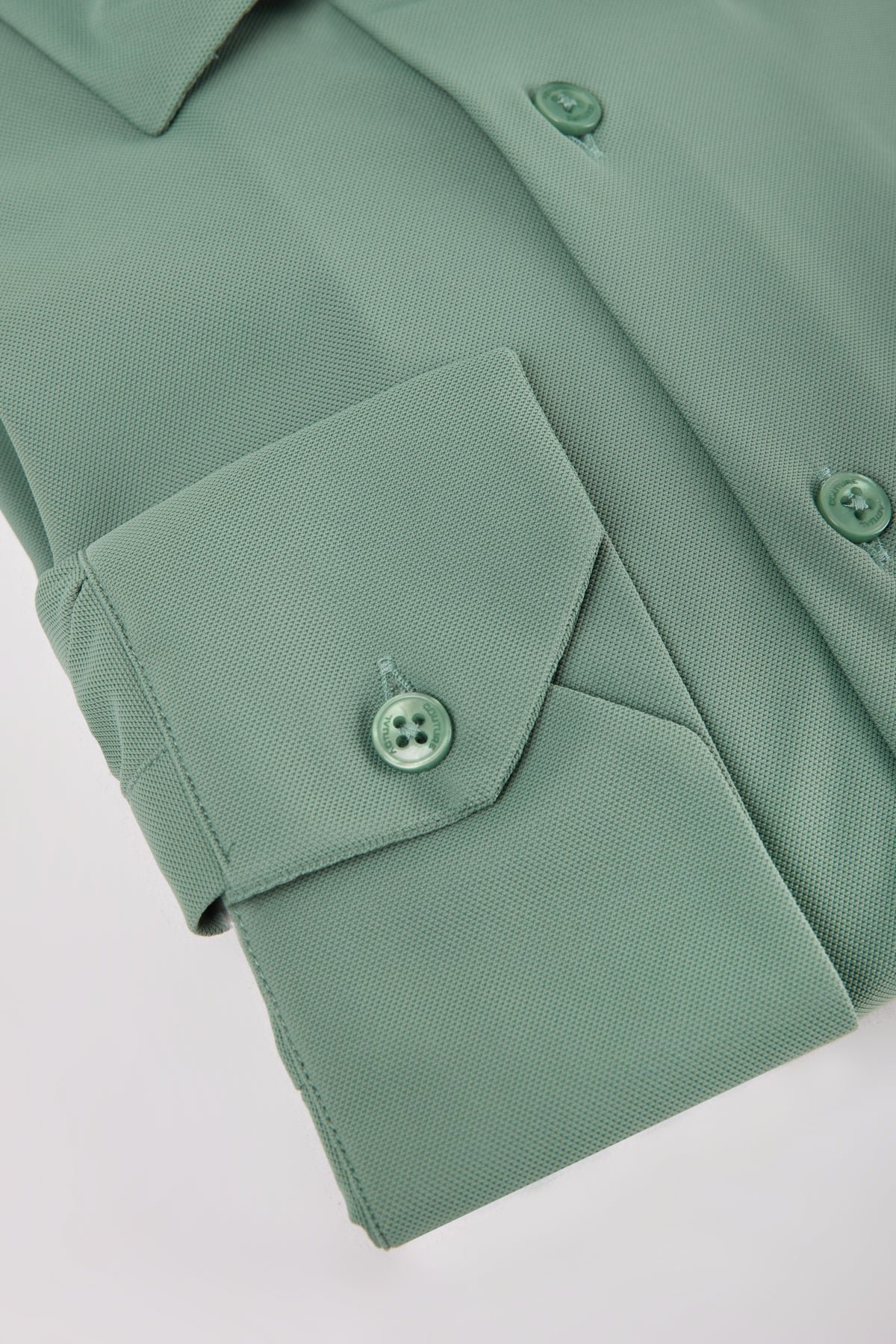 Men’s Slim Fit Performance Stretch Shirt | Style 25-047