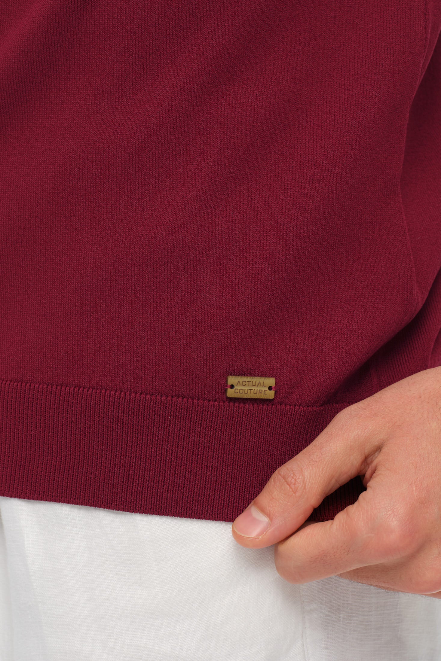 Refined Knit Polo with Zip Collar | Modern Tailored Elegance – Model 8040