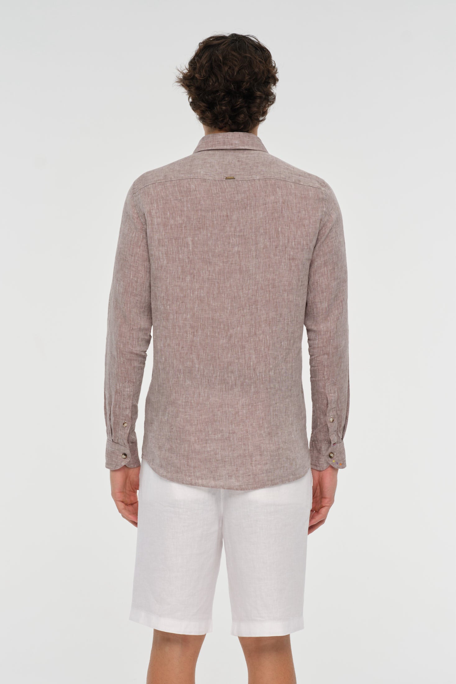 Pure Leinenhemd | Clean Sommer Tailoring – Modell 2026