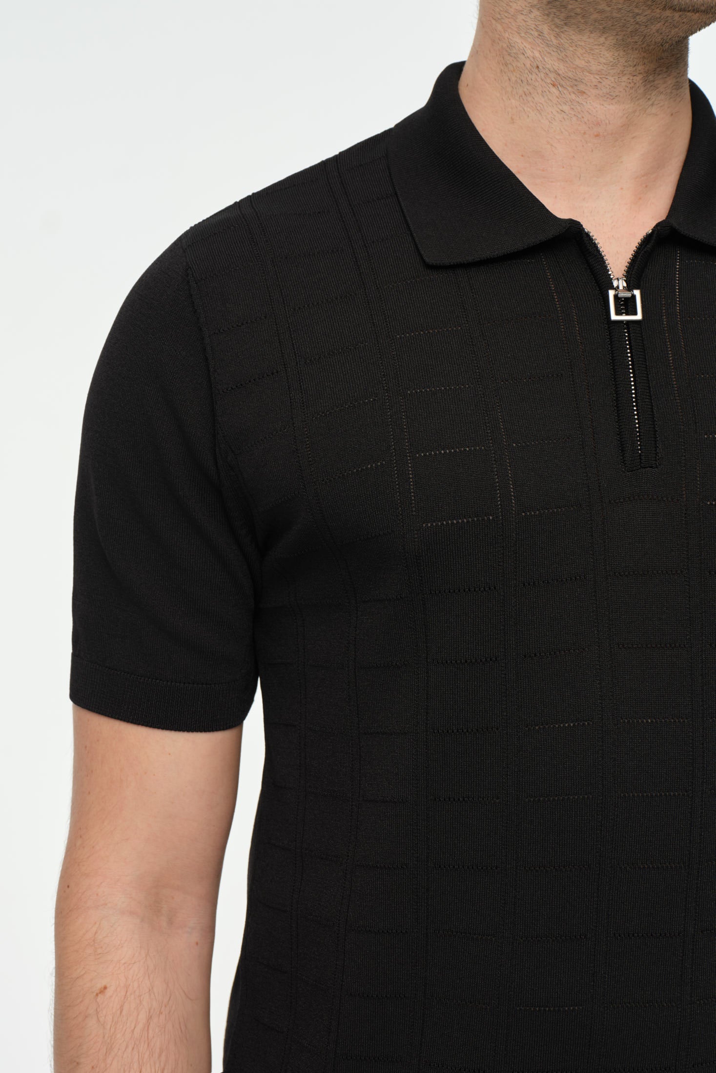 Gestructureerde tricot knit polo met ritskraag | Verfijnde gestructureerde elegantie – Model 8041