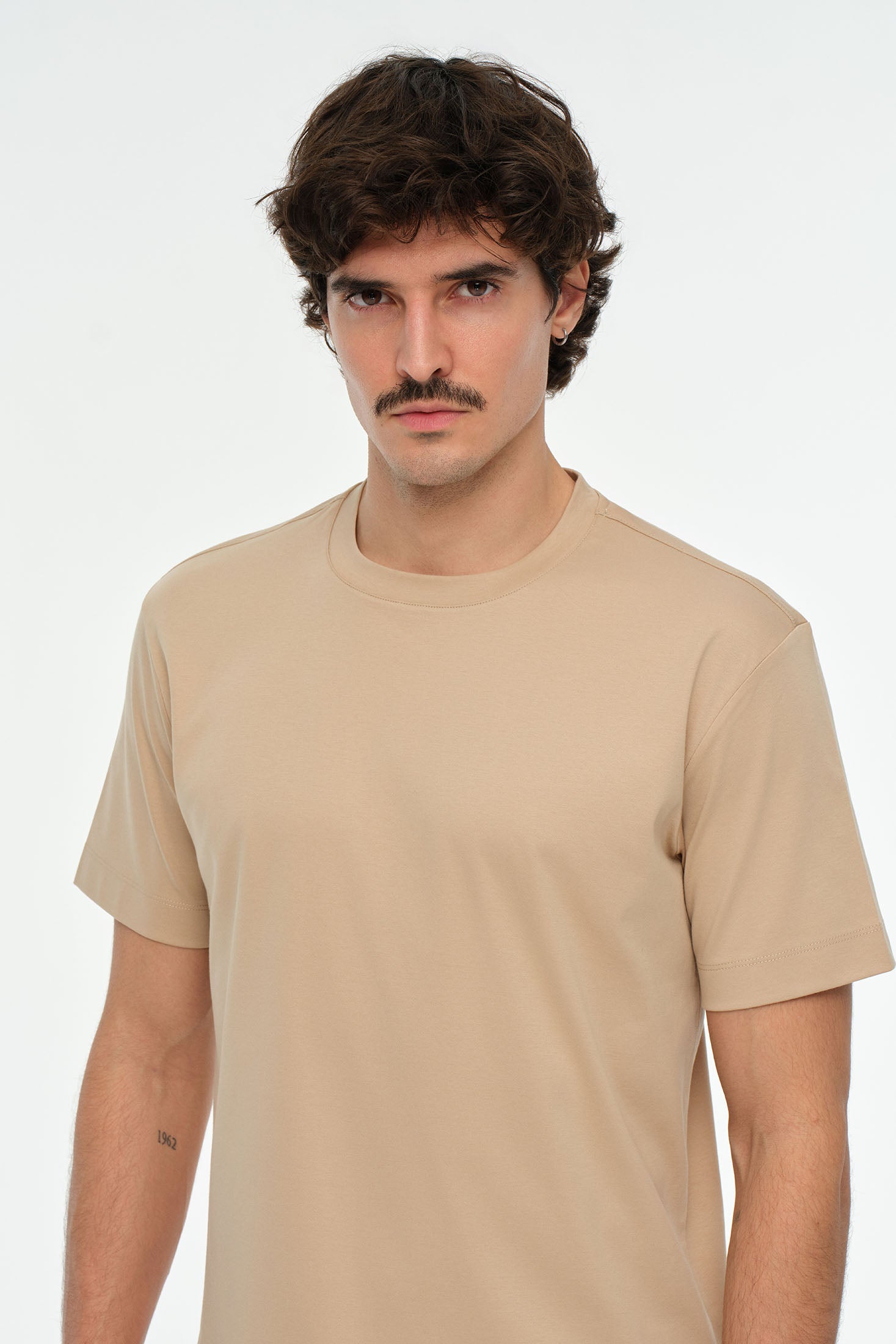 Herren Premium Basic T-Shirt aus merzerisierter Baumwolle – Slim Fit | Stil 8508