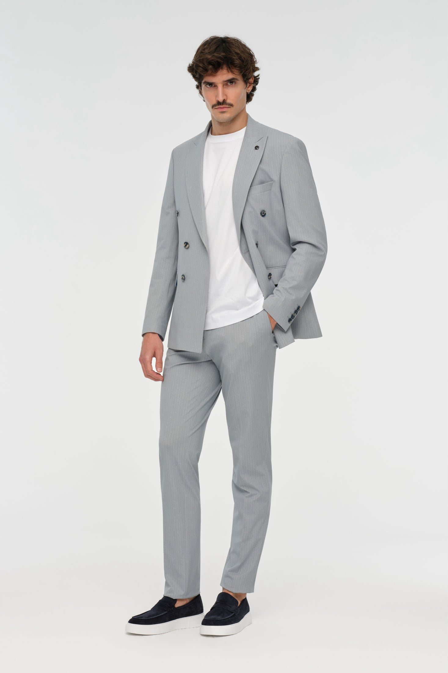 Double-Breasted Tailored Fit Suit | Modern Elegance – Model 4078