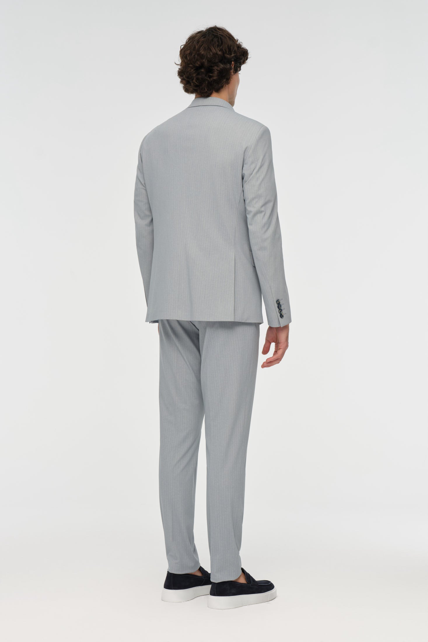 Double-Breasted Tailored Fit Suit | Modern Elegance – Model 4078