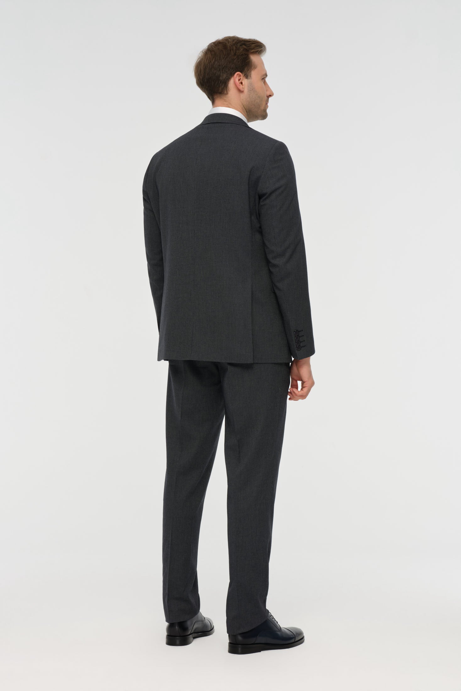 Two-Piece Suit | Tailored Fit Classic Elegance – Model 4083