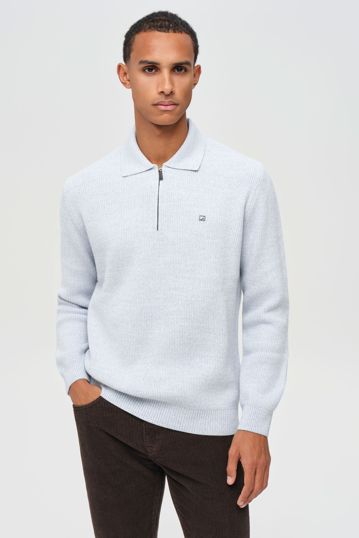 Hochwertiger Herren-Strickpullover mit halbem Reißverschluss – Weiches Stretchmaterial | Modell 8024