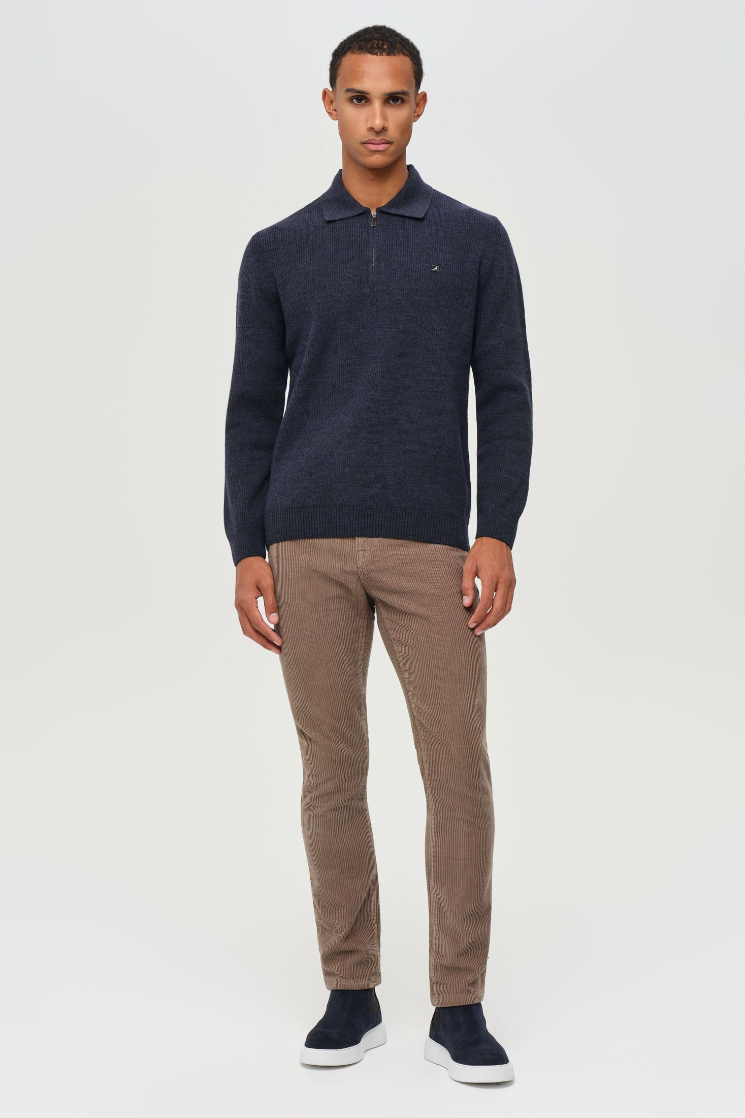 Hochwertiger Herren-Strickpullover mit halbem Reißverschluss – Weiches Stretchmaterial | Modell 8024