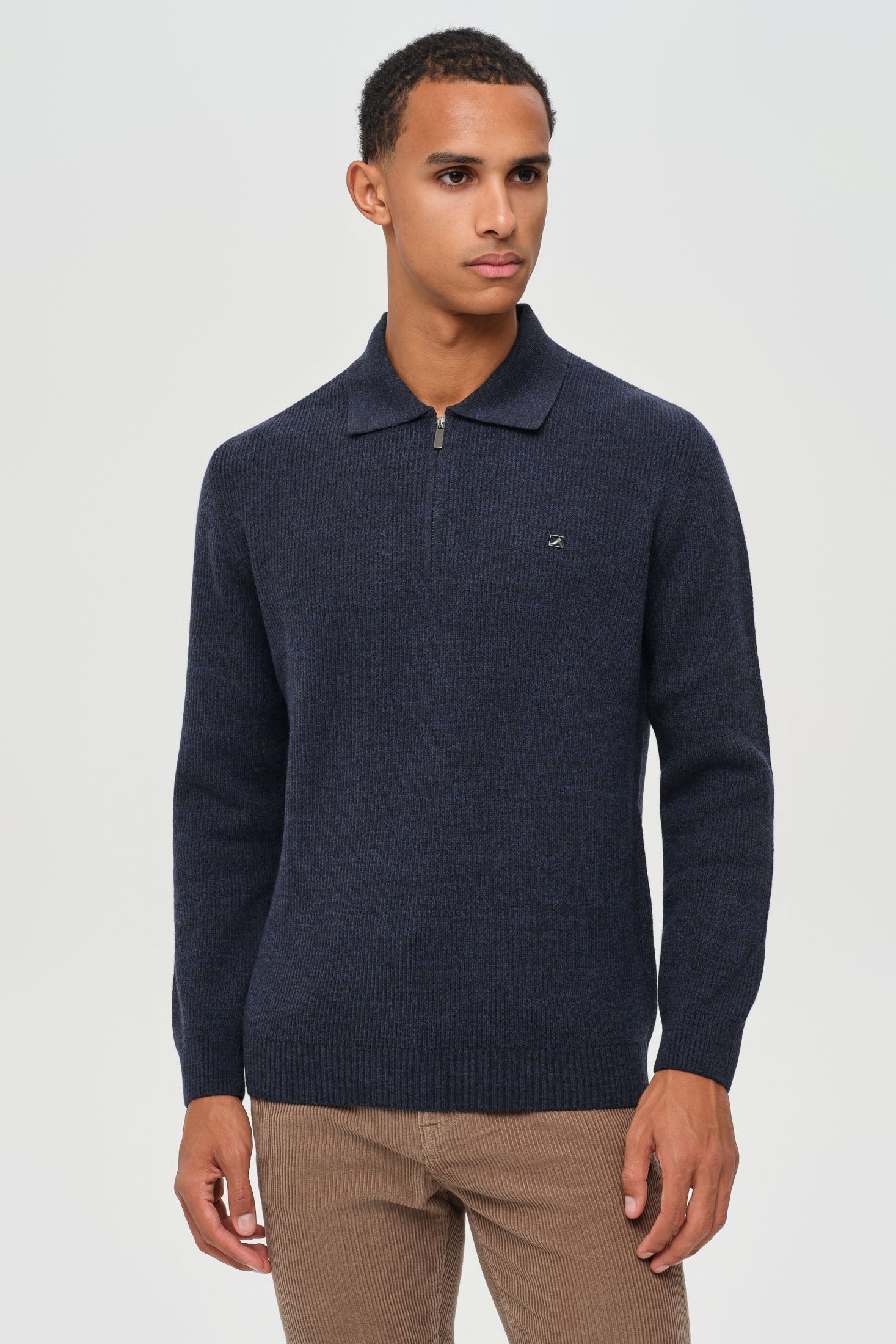 Hochwertiger Herren-Strickpullover mit halbem Reißverschluss – Weiches Stretchmaterial | Modell 8024