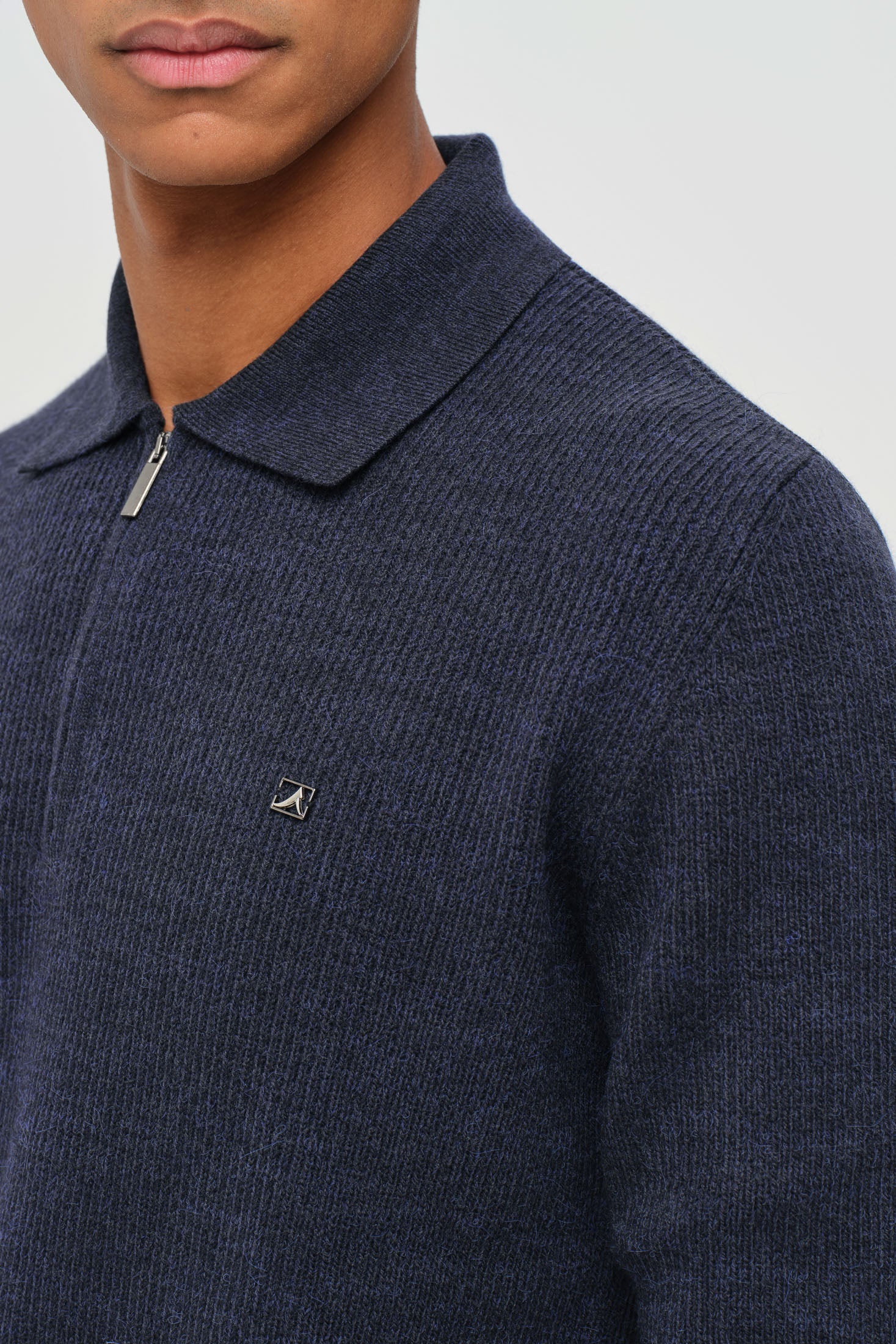 Hochwertiger Herren-Strickpullover mit halbem Reißverschluss – Weiches Stretchmaterial | Modell 8024