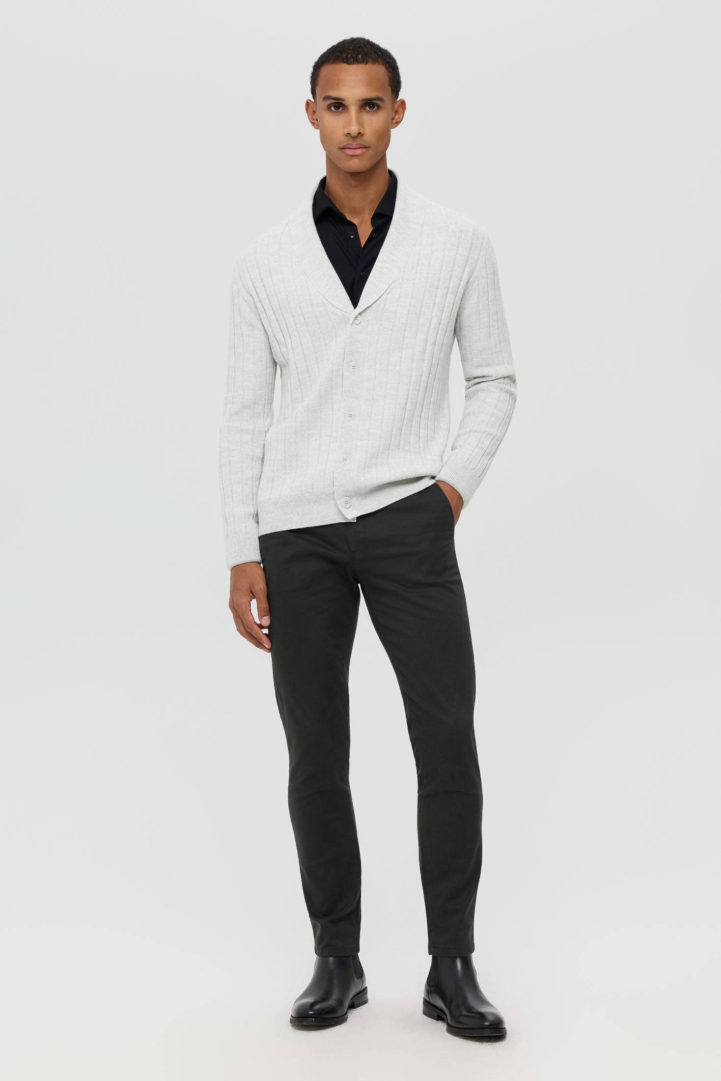 Hochwertige Herren-Strickjacke mit Schalkragen – Woll-Kaschmir-Mischung | Modell 8026