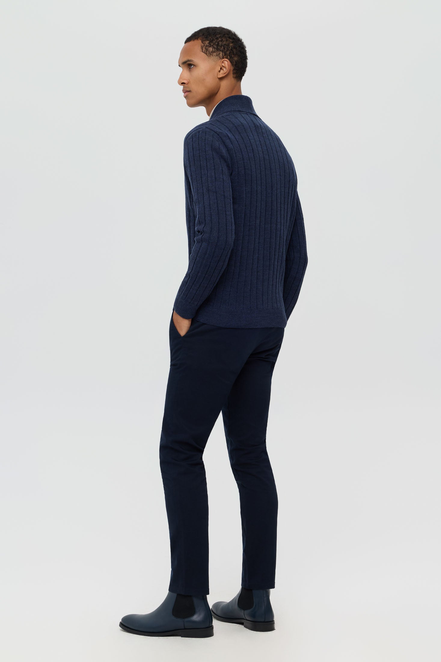 Hochwertige Herren-Strickjacke mit Schalkragen – Woll-Kaschmir-Mischung | Modell 8026