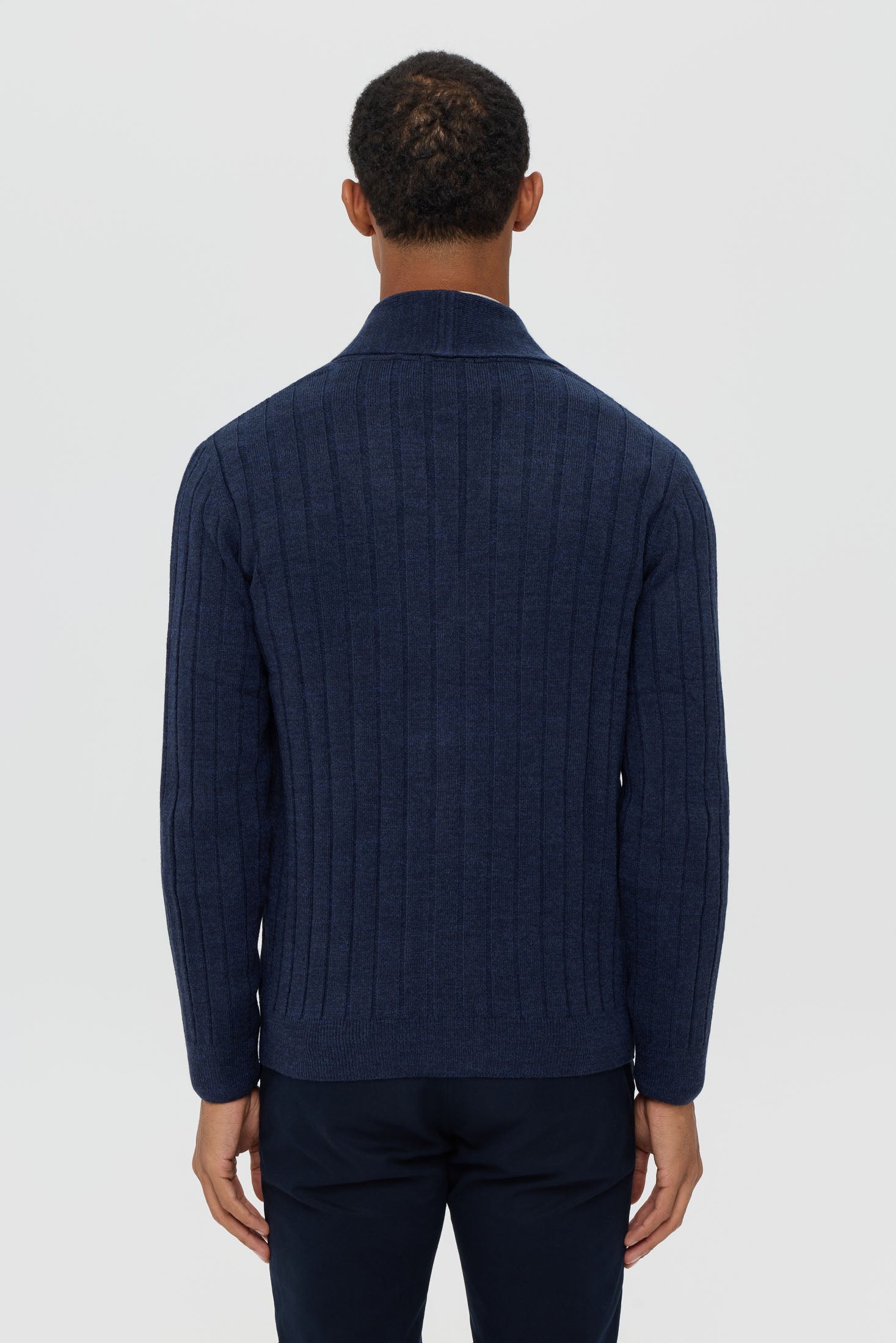 Hochwertige Herren-Strickjacke mit Schalkragen – Woll-Kaschmir-Mischung | Modell 8026