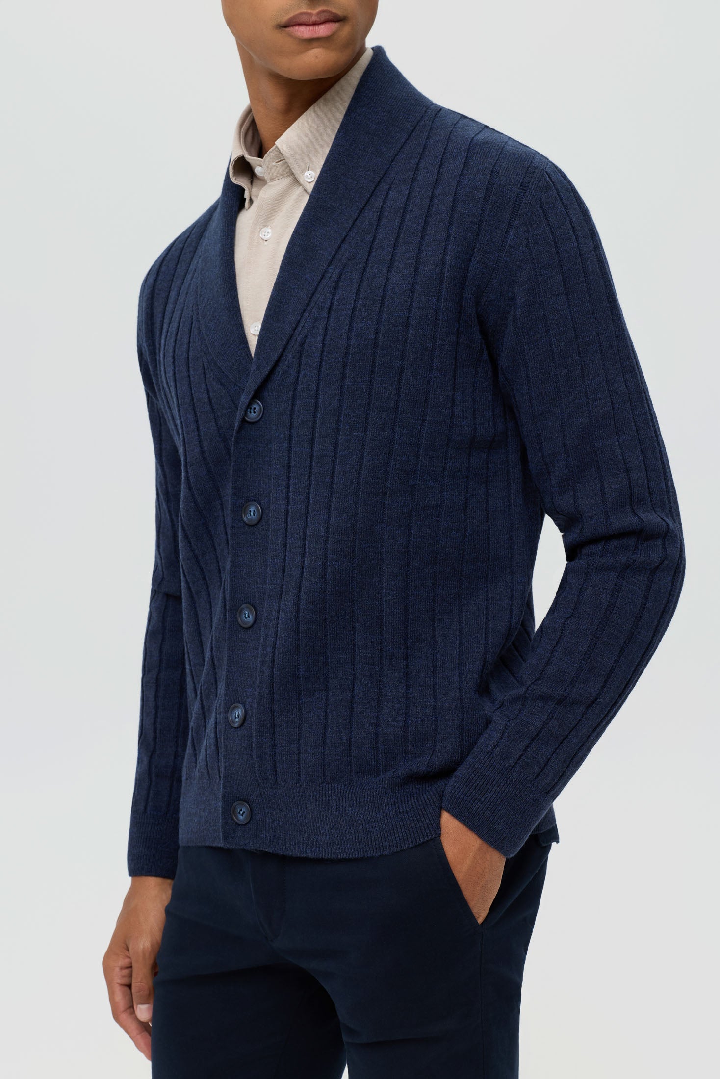 Hochwertige Herren-Strickjacke mit Schalkragen – Woll-Kaschmir-Mischung | Modell 8026