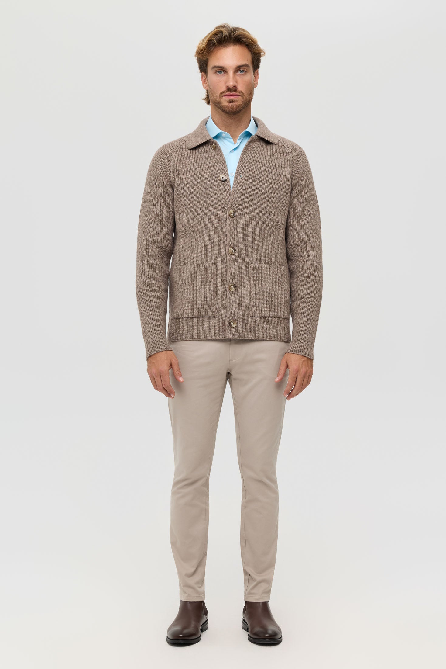 Hochwertiger Herren-Strickcardigan mit Knöpfen – Rippstrickstruktur | Modell 8027