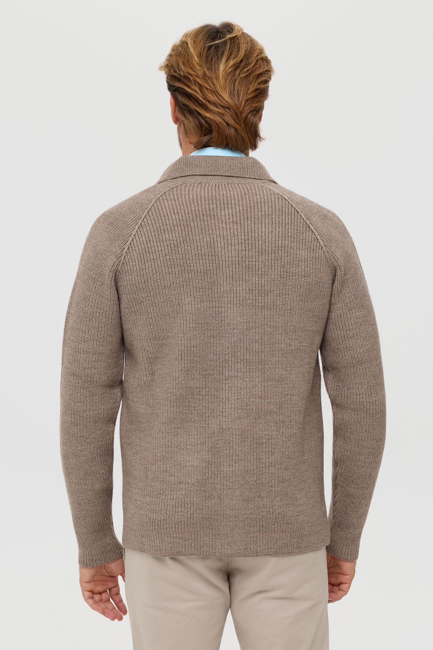 Hochwertiger Herren-Strickcardigan mit Knöpfen – Rippstrickstruktur | Modell 8027