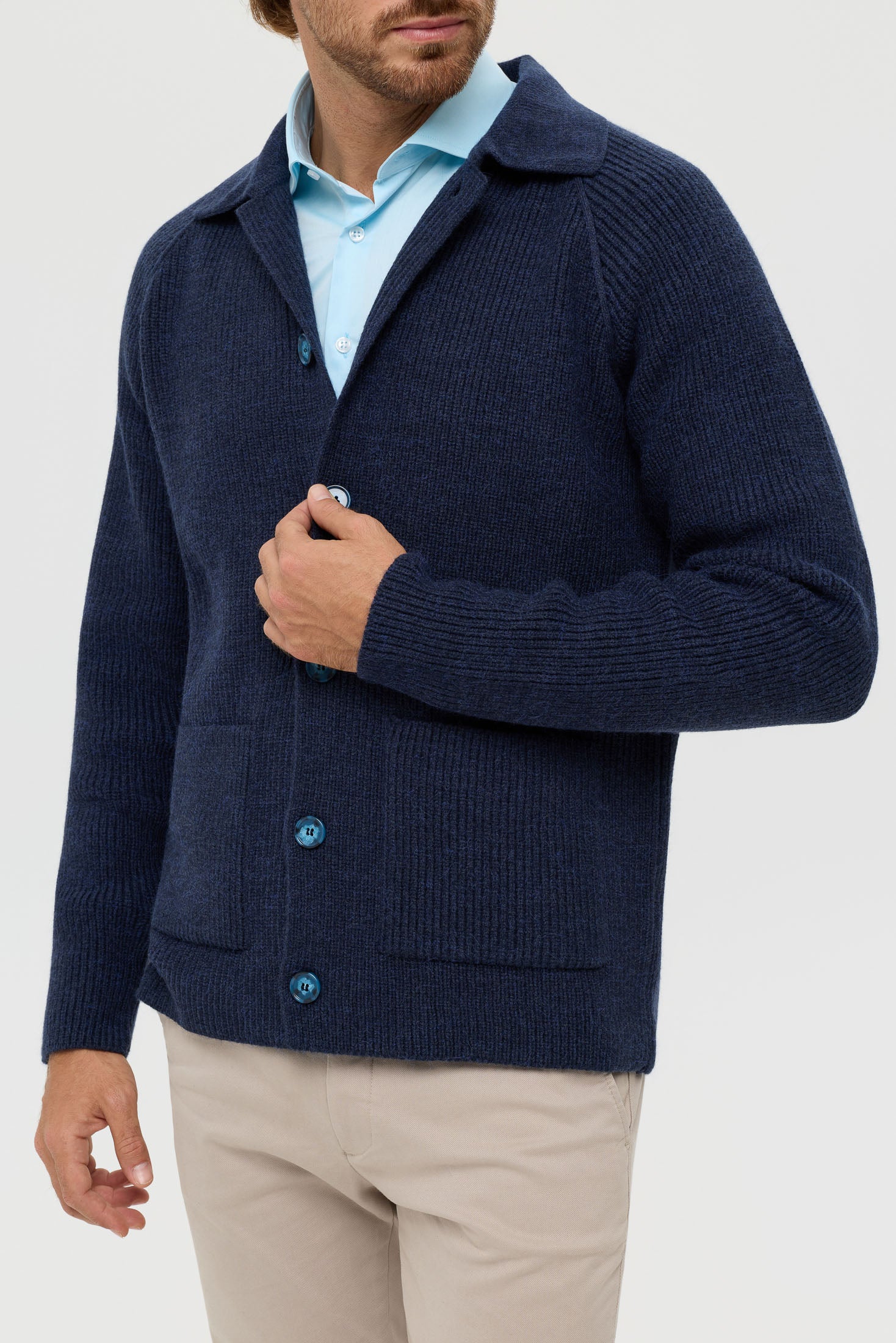 Hochwertiger Herren-Strickcardigan mit Knöpfen – Rippstrickstruktur | Modell 8027