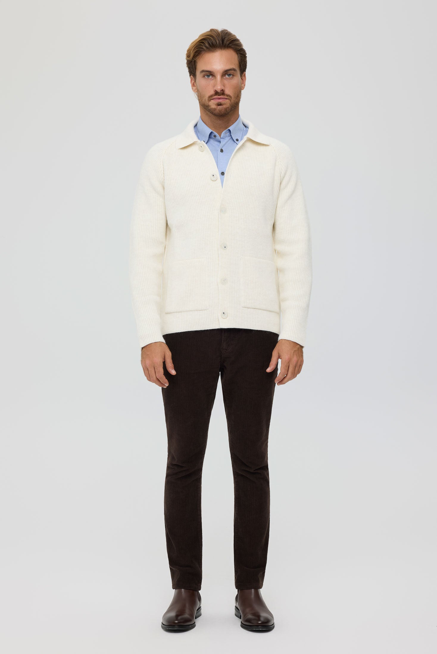Hochwertiger Herren-Strickcardigan mit Knöpfen – Rippstrickstruktur | Modell 8027