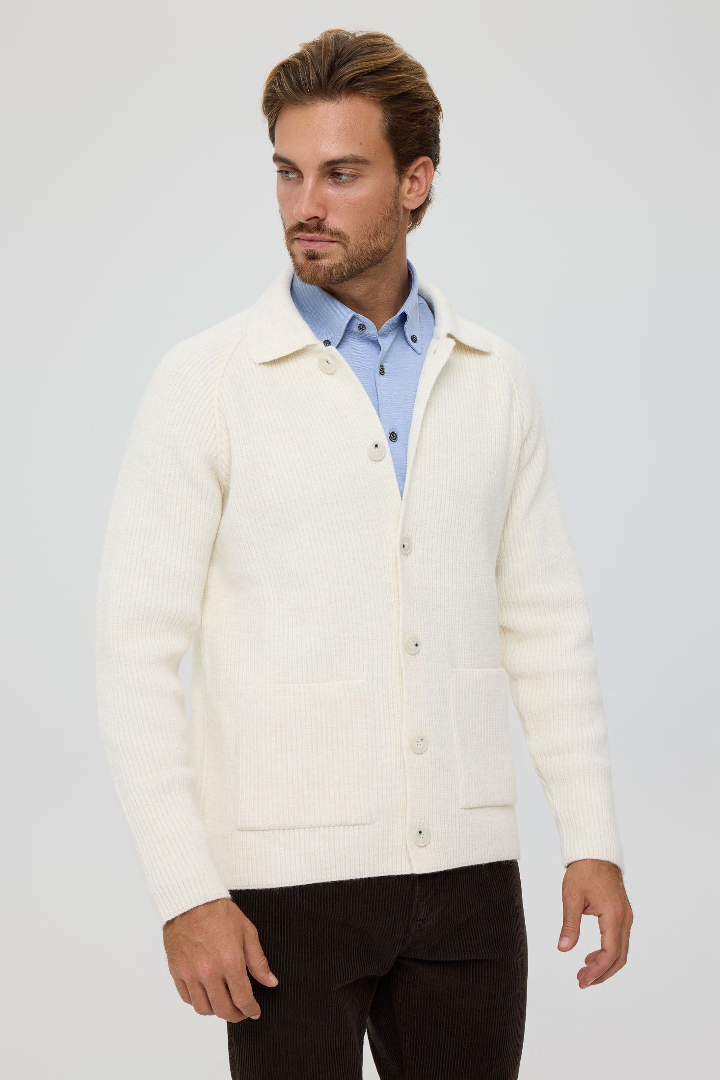 Hochwertiger Herren-Strickcardigan mit Knöpfen – Rippstrickstruktur | Modell 8027