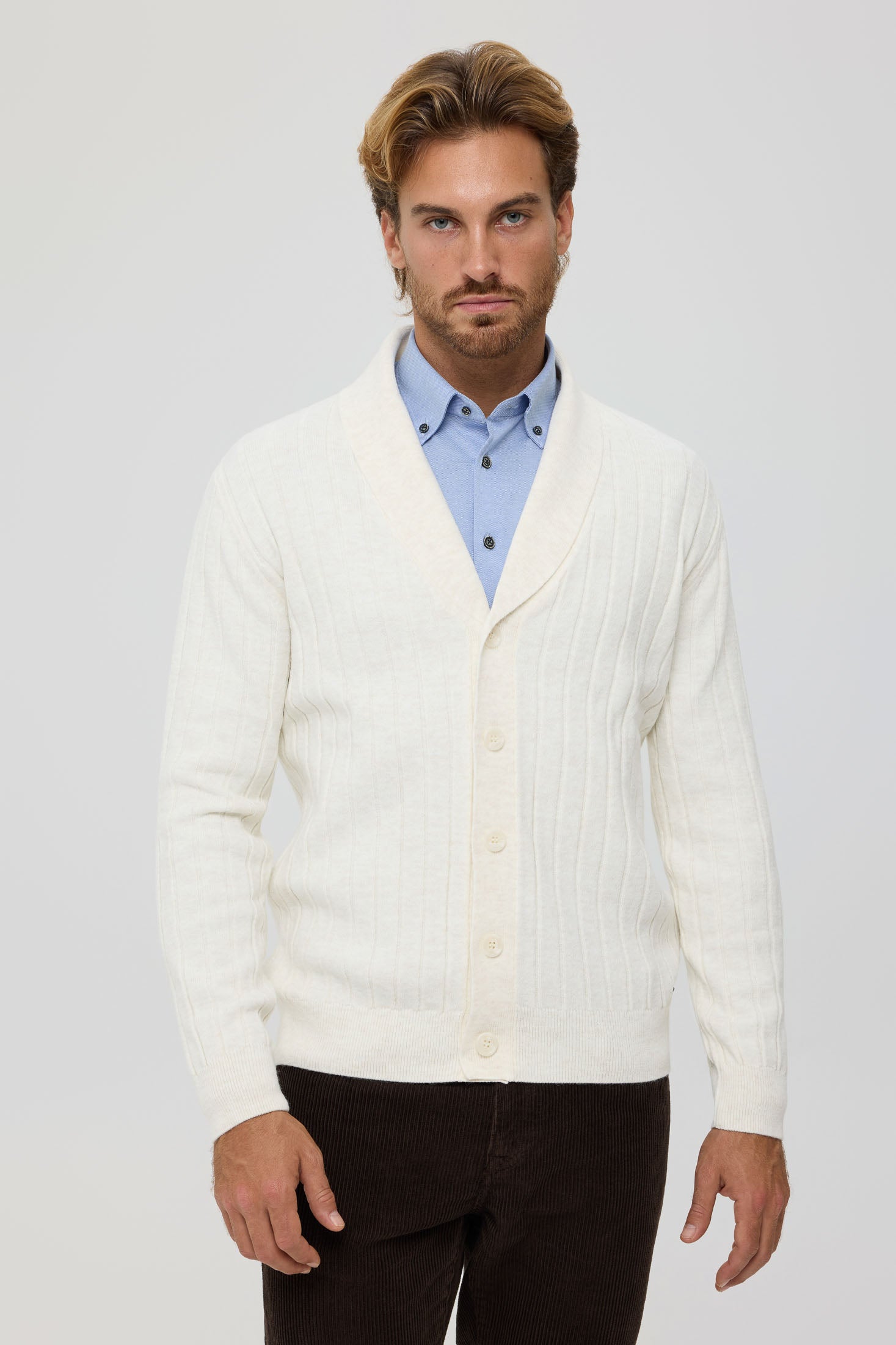 Hochwertige Herren-Strickjacke mit Schalkragen – Woll-Kaschmir-Mischung | Modell 8026