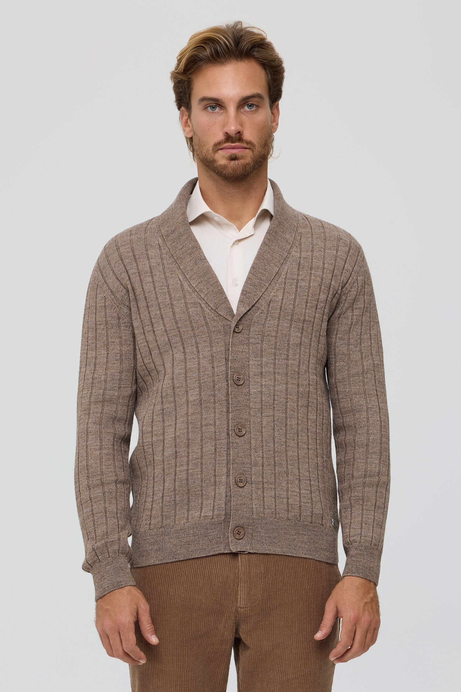 Hochwertige Herren-Strickjacke mit Schalkragen – Woll-Kaschmir-Mischung | Modell 8026