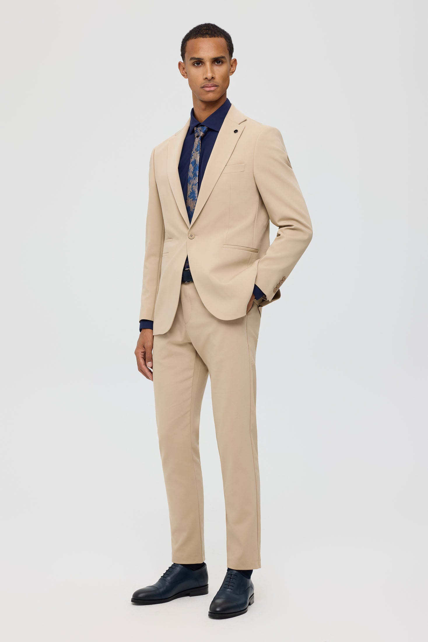 Men’s Modern Tailored Suit – Stretch Cotton Elegance | Style 4073