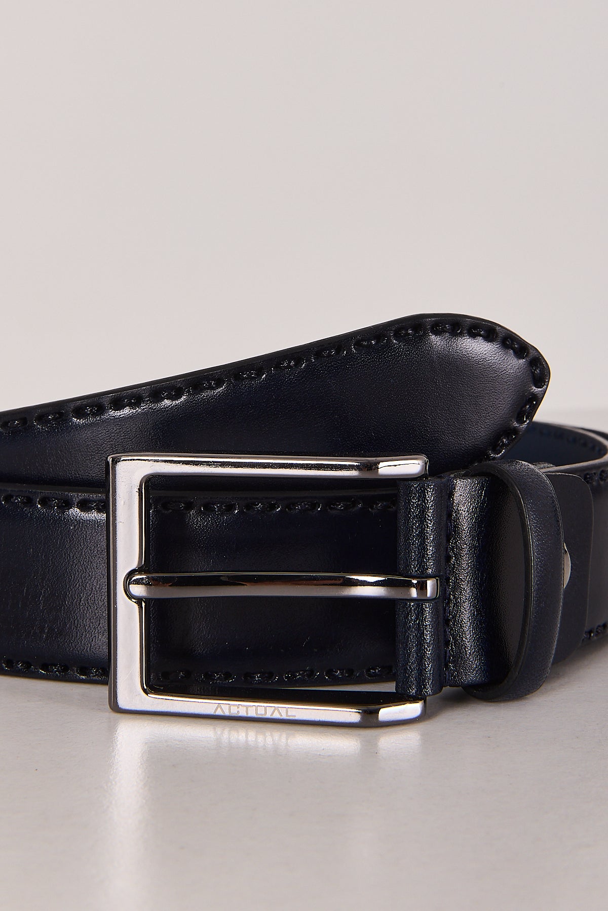 Men’s Classic Stitched-Edge Genuine Leather Belt | Style 3001